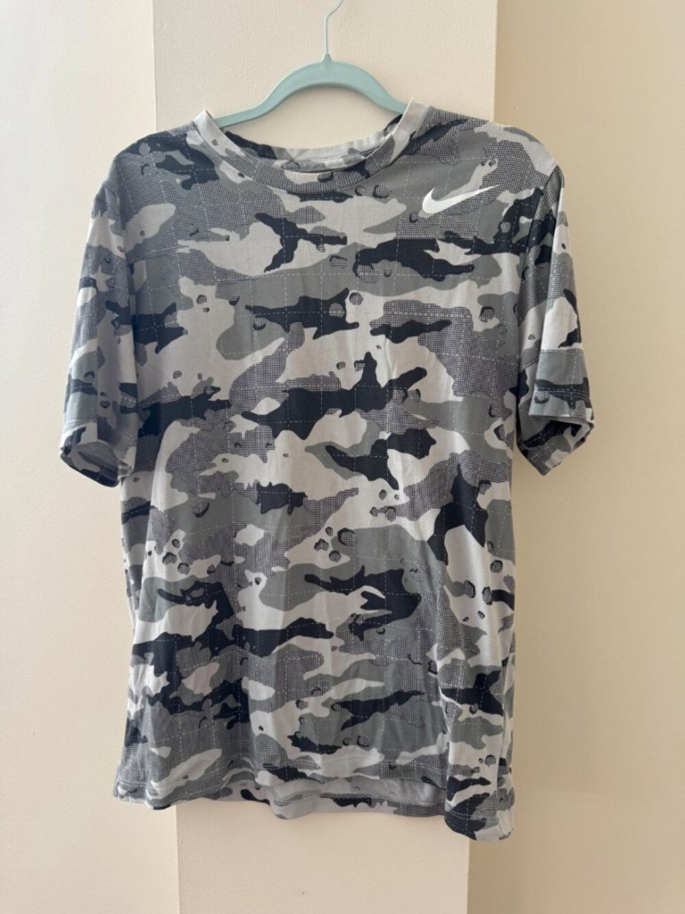 Nike Dri-FIT Camo Tee Men's Large Gray Short Sleeve Athletic